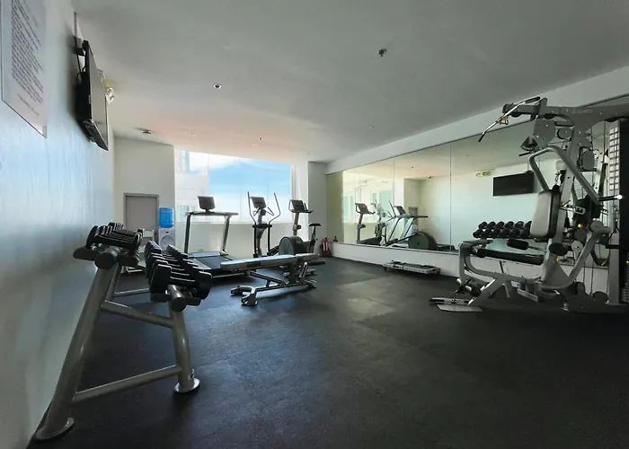 One Central Hotel&Suites
