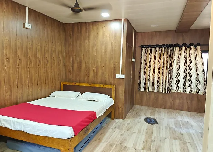 Iora Cottages