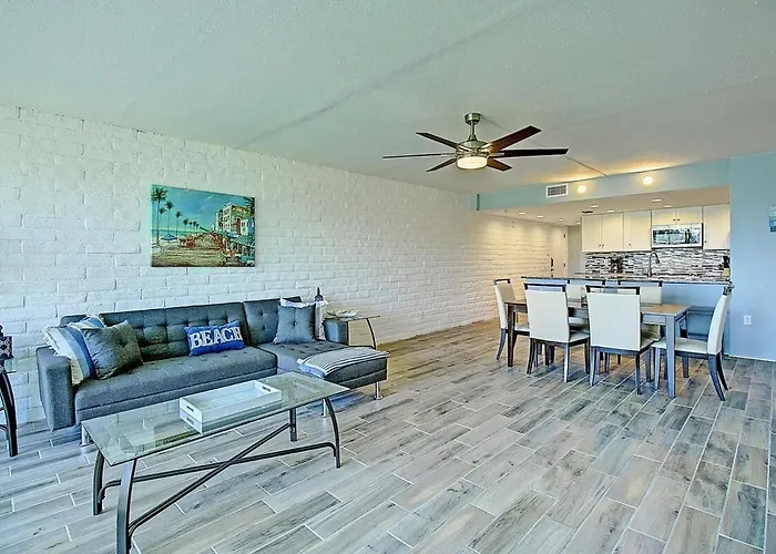 A Salty Day Getaway At Sea Sands Condominiums