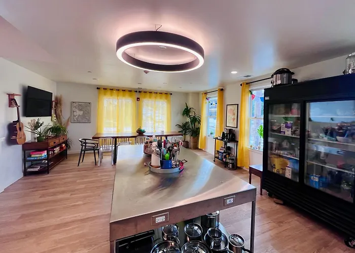 Monterey Hostel