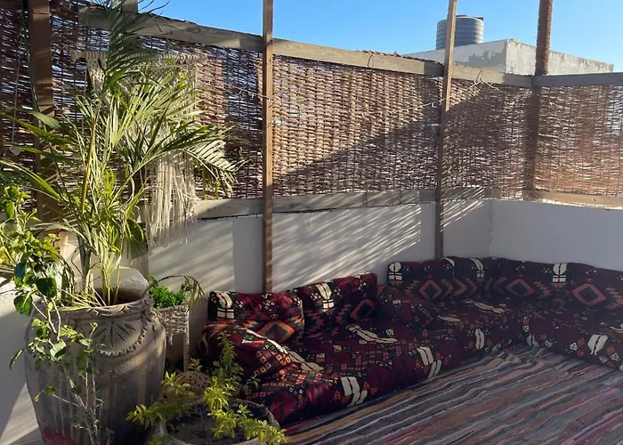 La Casa Guest House