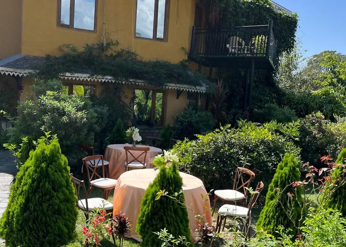 Prakriti Aalay - Riverside Mountain View Boutique Eco Resort