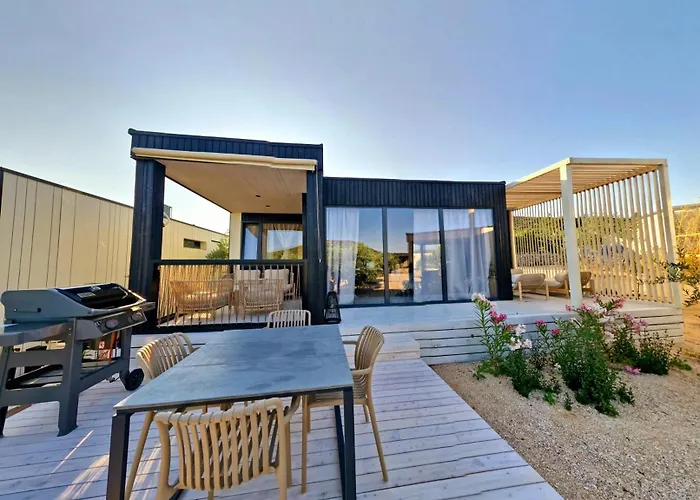 Jazine beach villas