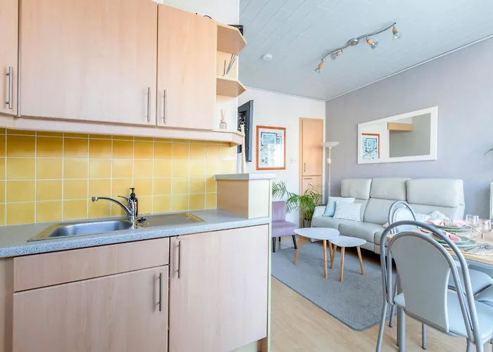 Cosy Apartment 150M From The Beach
