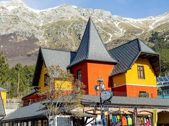 La Villetta Food & Drink Rooms For Rent - No Reception -