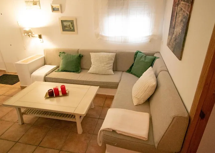 Casas Isabel