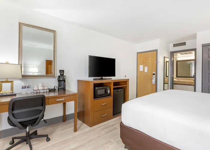 Best Western Plus El Paso Airport Hotel & Conference Center