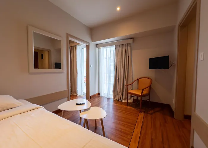 Anemoni Piraeus Hotel