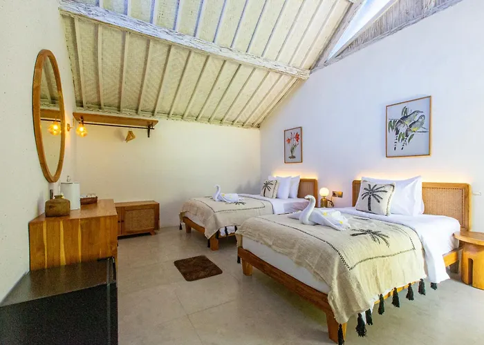 La Roja Bungalows