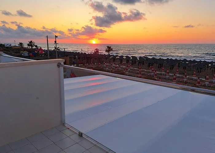 Albergo Diomedee Rooms On The Beach