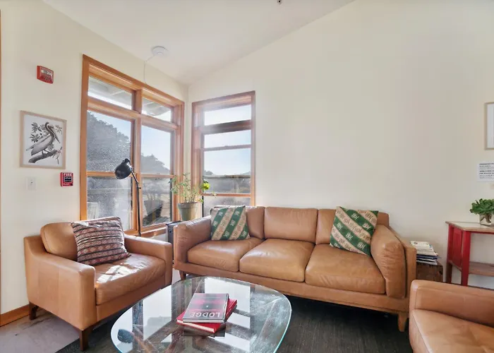 Limantour Lodge