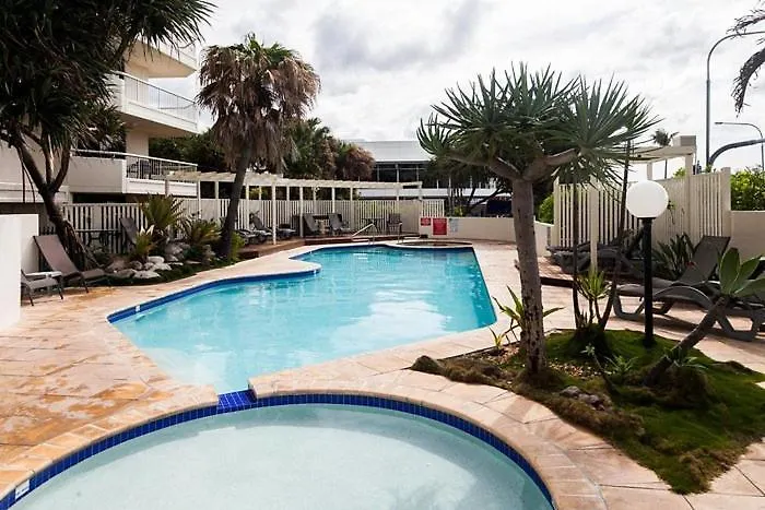 Deluxe Two Bedroom Apartment With Ocean Views