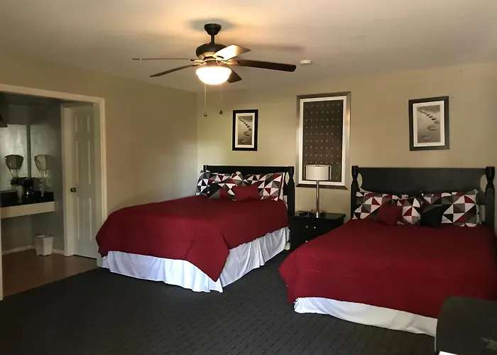Columbia Lakes Hotel & Conference Center