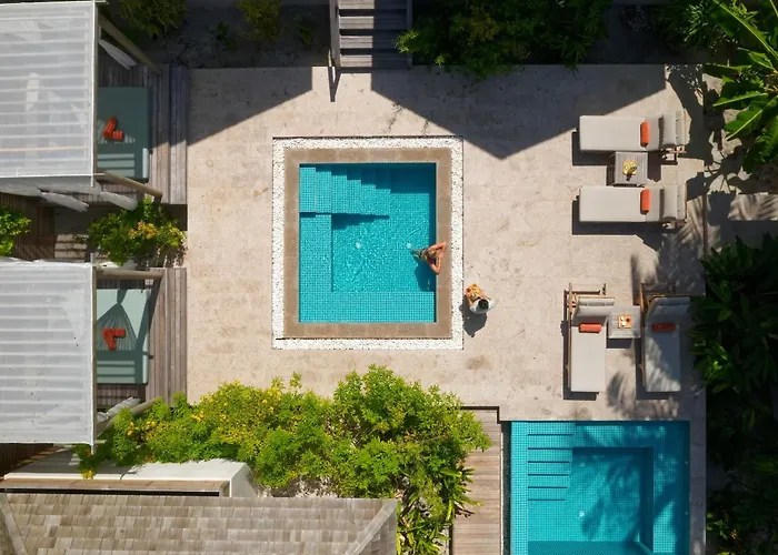 Emerald Faarufushi Resort & Spa