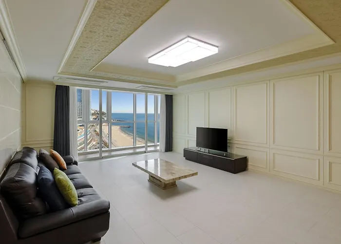 Pale De Cz Condo
