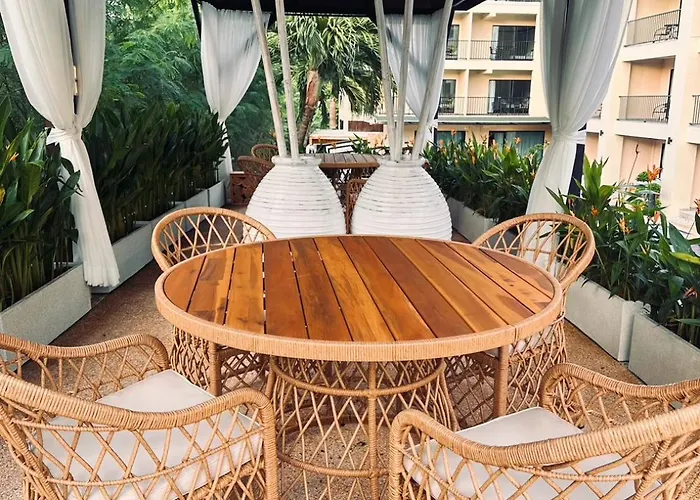 Ocean Pie Phuket - Adult Only