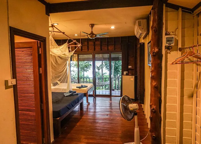 Tha Khao Bay View Bungalow