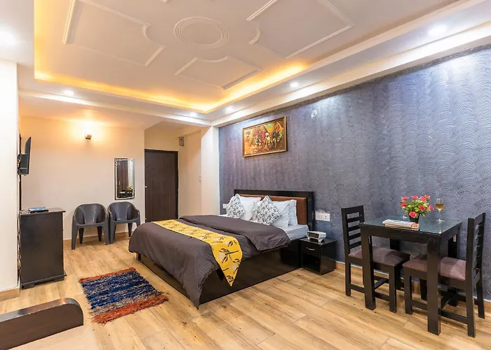 Viable Inn , Mukteshwar - Himalayan View