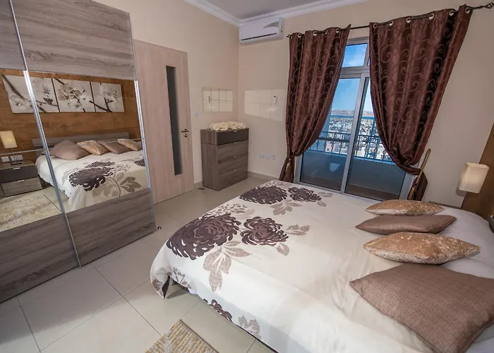 Francis Flats Modern Penthouse
