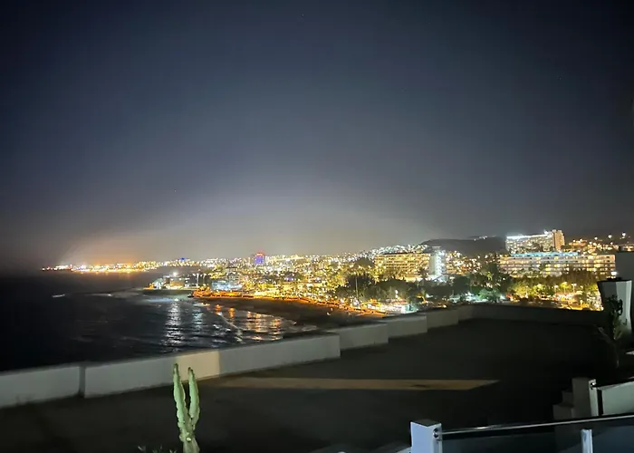 Sobre El Mar Con Vistas A Las Dunas De Maspalomas