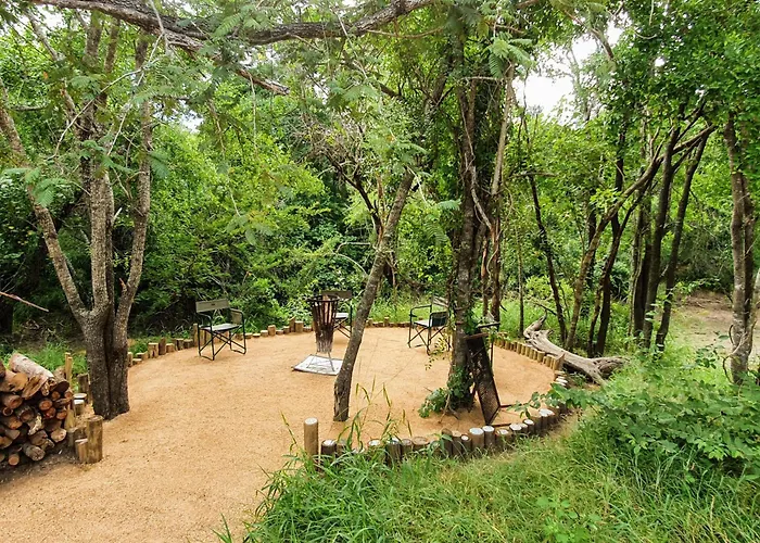 Kingfisher Creek Safari Lodge