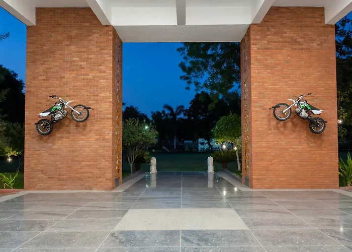 Roadies Rostel - Best Adventure Resort In Ahmedabad
