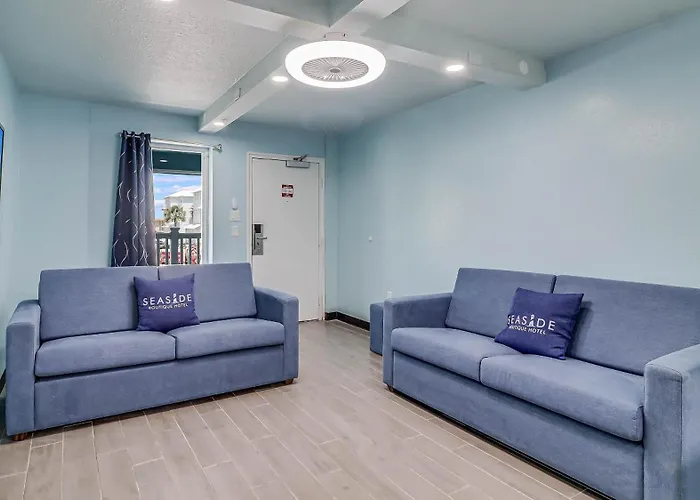 Seaside Boutique Hotel, Waves At Your Doorstep