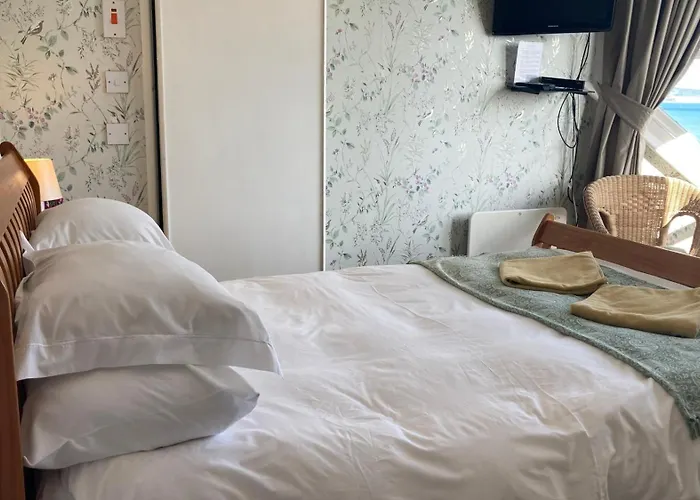 Whitecliff Guest House
