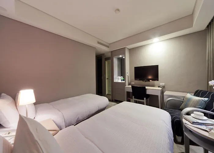 Harbor View Hotel