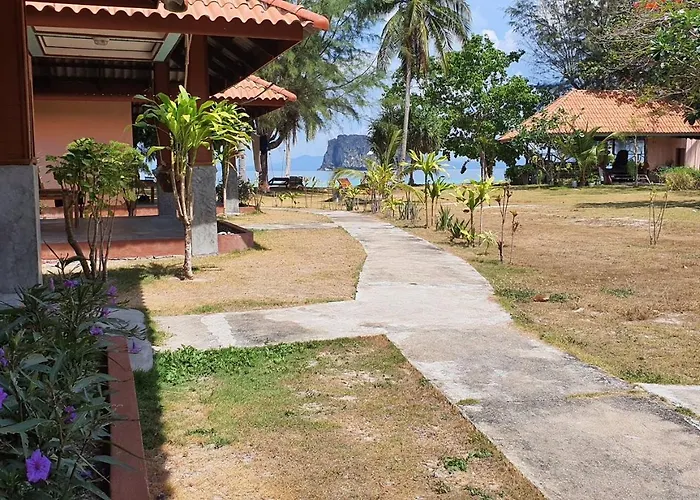 Koh Ngai Kaimuk Thong Resort