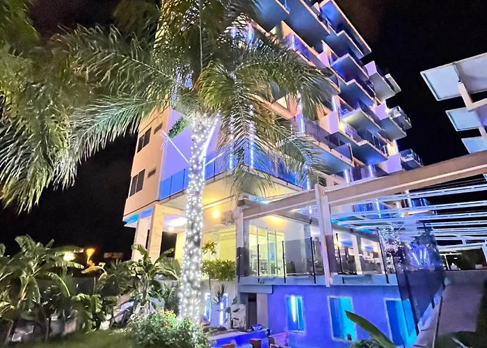 Apartamentos Oasis De La Cala