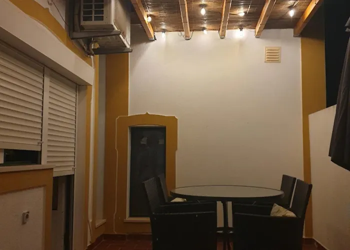 Home4U - Cosy Apartment With Fantastic Terrace
