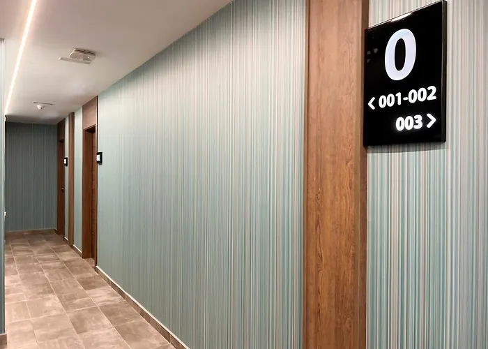 Hotel Mg Poniente