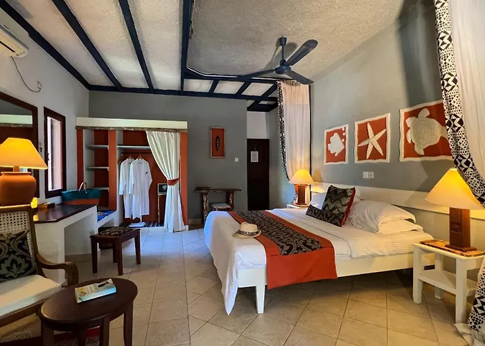 Pinewood Beach Resort&Spa