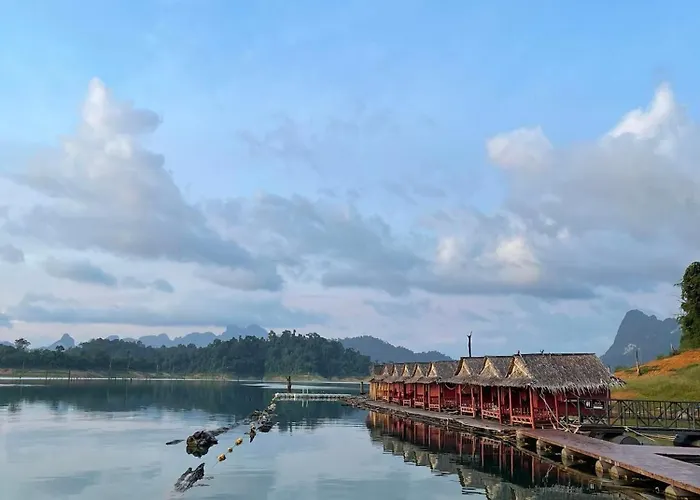Khao Sok Green Mountain View