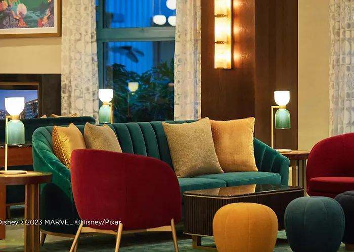 Disney'S Hollywood Hotel