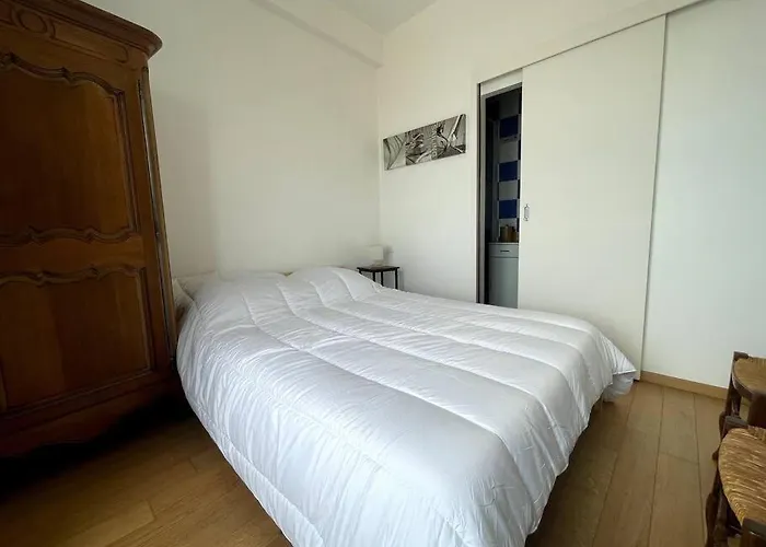 Vue mer, 2 chambres et 2 SDB.