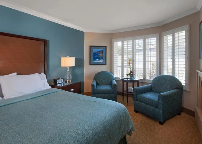 Blue Dolphin Inn