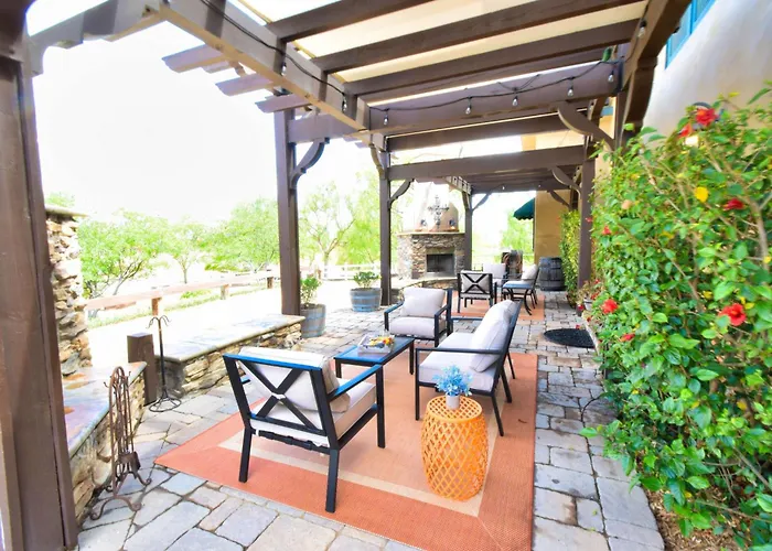 Peppertree Lane Ranch -- Seven-Acre Ranch In The Heart Of Wine Country