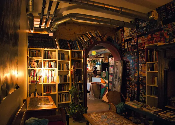 Le Flaneur Guesthouse