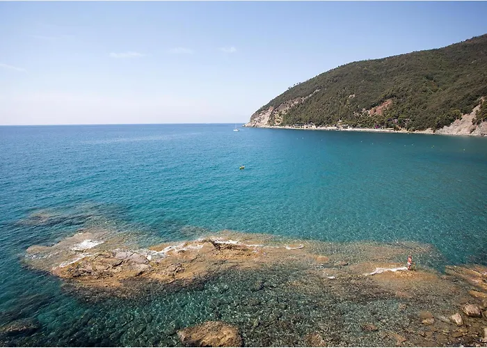 2 Bedroom Awesome Apartment In Moneglia