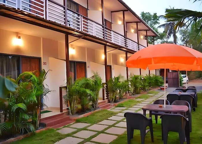 Yogitree Beach Resort & Cafe - 100M From Morjim Beach