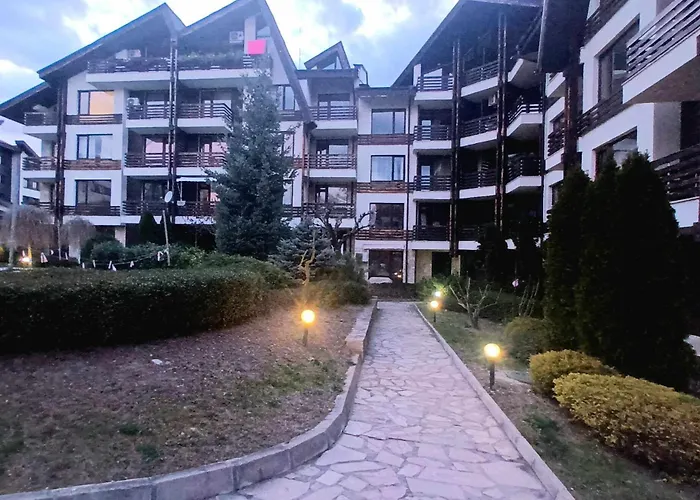 Garden Apartment Aspen Suites A008