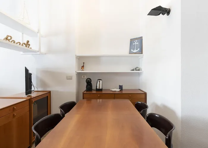 Apartment Corner Near The Sea By Interhome