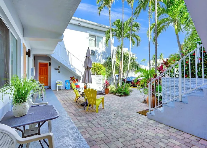 Beach Tide Motel