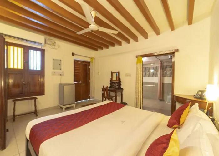 Dumas Guest House