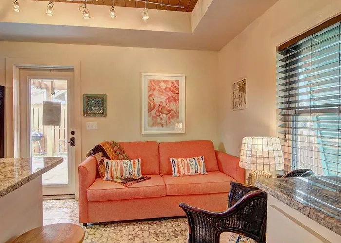 Lorna Beach Cottage At Spanish Village