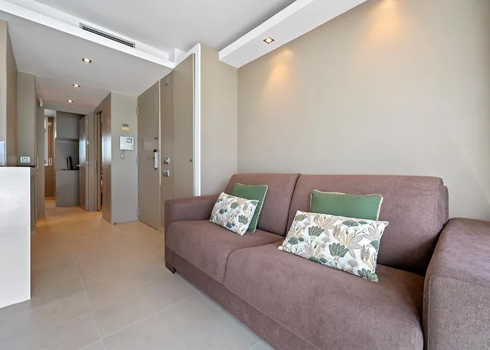 Hauzify I Apartaments La Martina