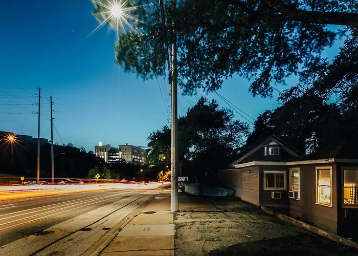Twin Treehouse Stay By Dkr Stadium Football Season Favorite