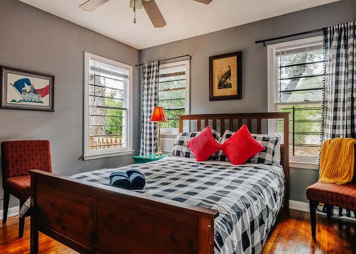 Twin Treehouse Stay By Dkr Stadium Football Season Favorite
